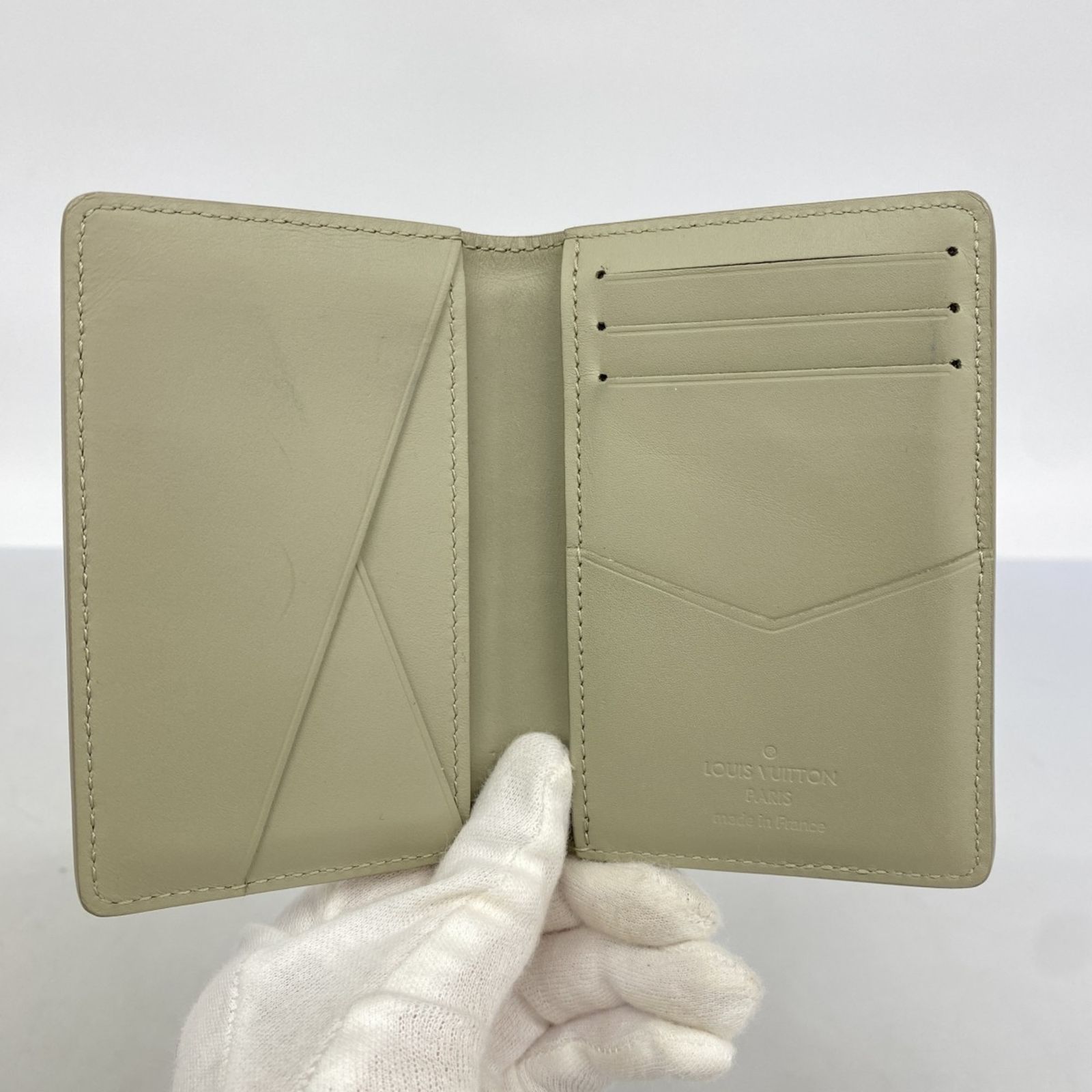 【レア】ルイヴィトン アエログラム オーガナイザードゥポッシュ 名刺入れ カーキ ルイ・ヴィトン(Louis Vuitton) ルイ・ヴィトン 名刺入れ・カード