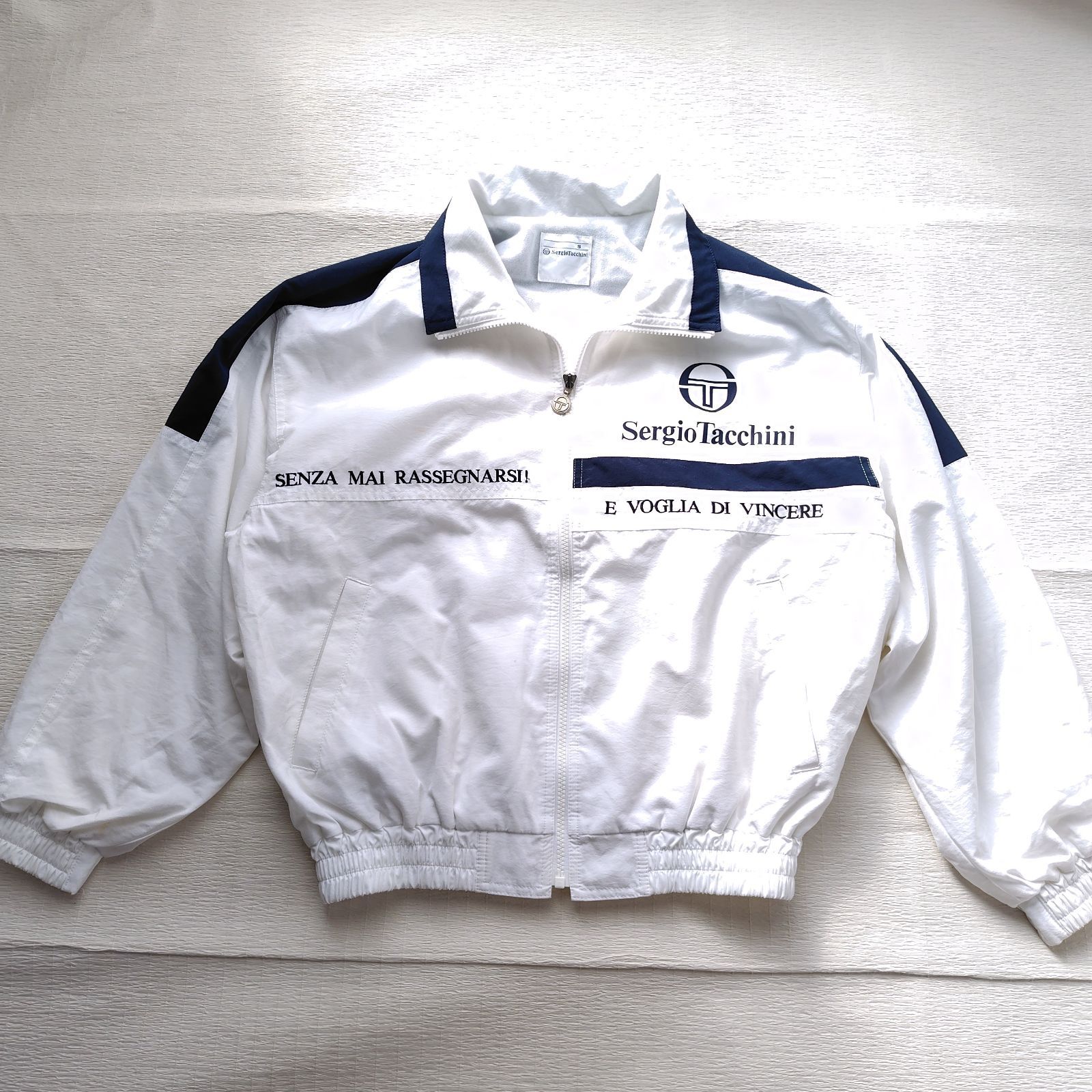 春秋【伝説のコートの輝き】 Sergio Tacchini ナイロンジャケット 