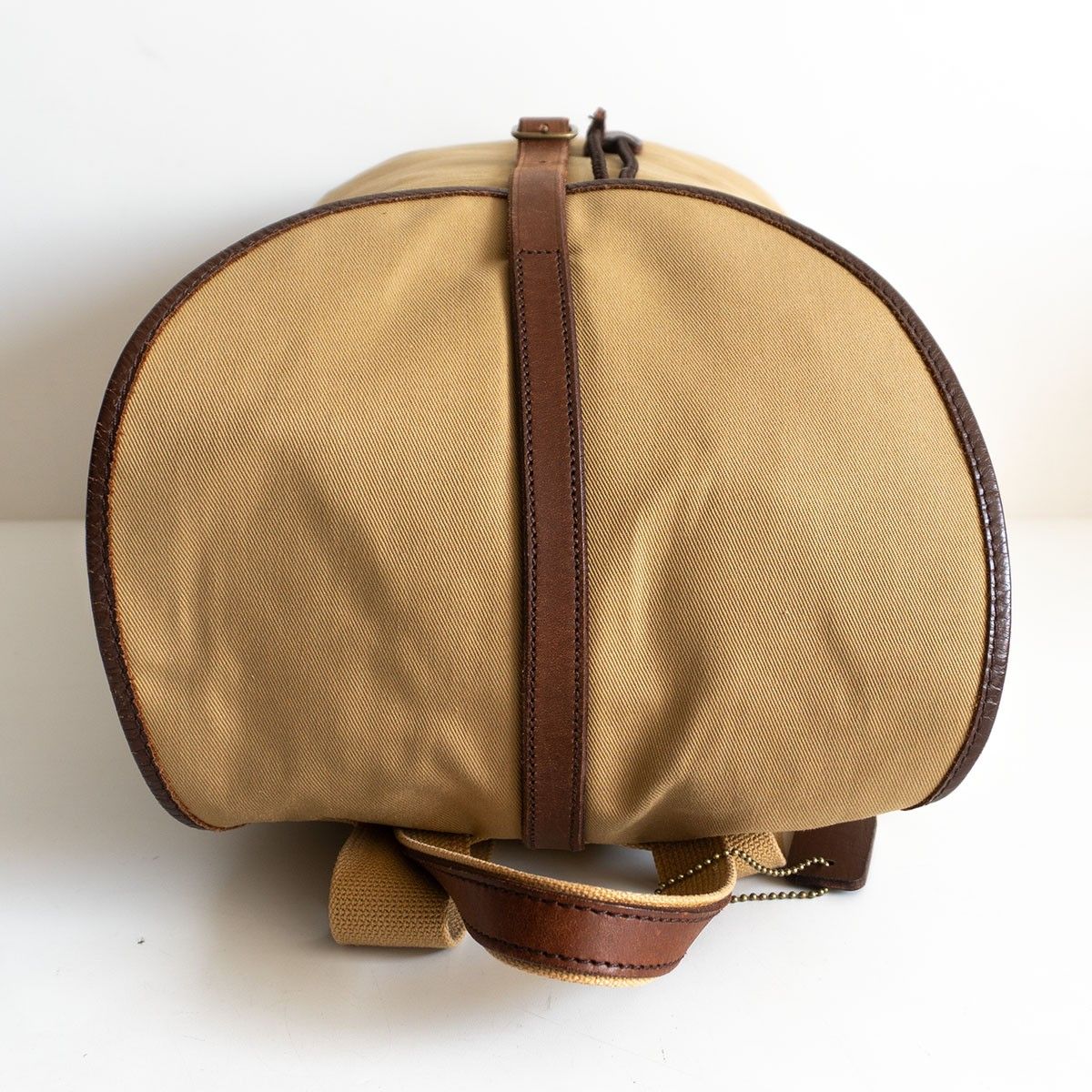 【美品】BRADY【Pennine リュックサック】 カーキ ブレディ バッグパック 26010368 美品】BRADY【Pennine リュックサック】 カーキ ブレディ バッグパック