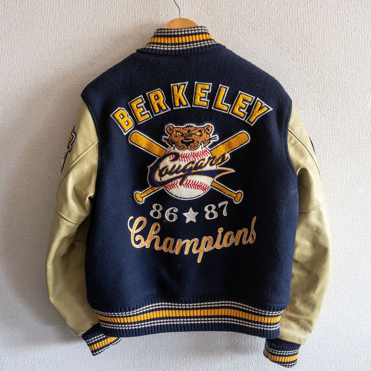 【美品】ホワイツビル フルデコ スタジャン 38 レザー 美品】WHITESVILLE【フルデコ レザースリーブ スタジャン】38