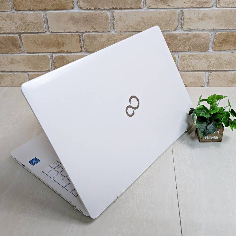 美品☆オフィス付き☆SSD爆速・初心者OK！Windows11ノートパソコン