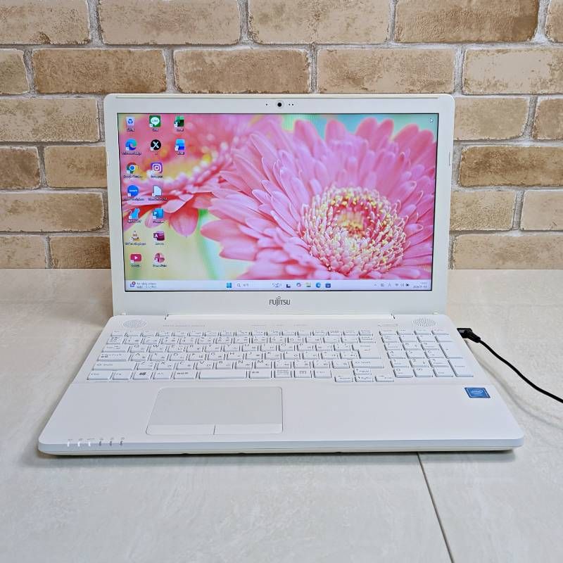 美品☆オフィス付き☆SSD爆速・初心者OK！Windows11ノートパソコン