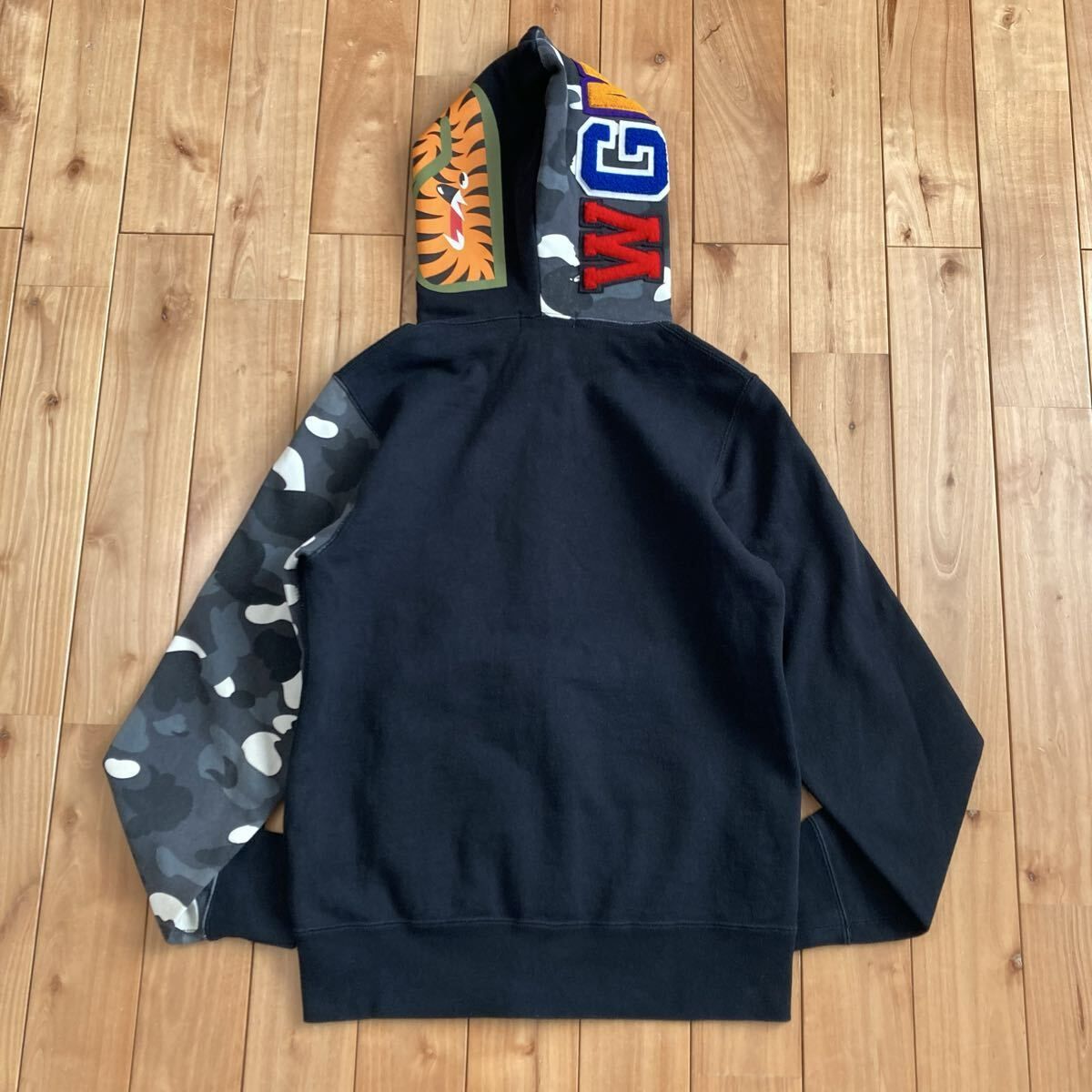 ☆蓄光☆ City Camo シャーク パーカー Sサイズ shark full zip hoodie