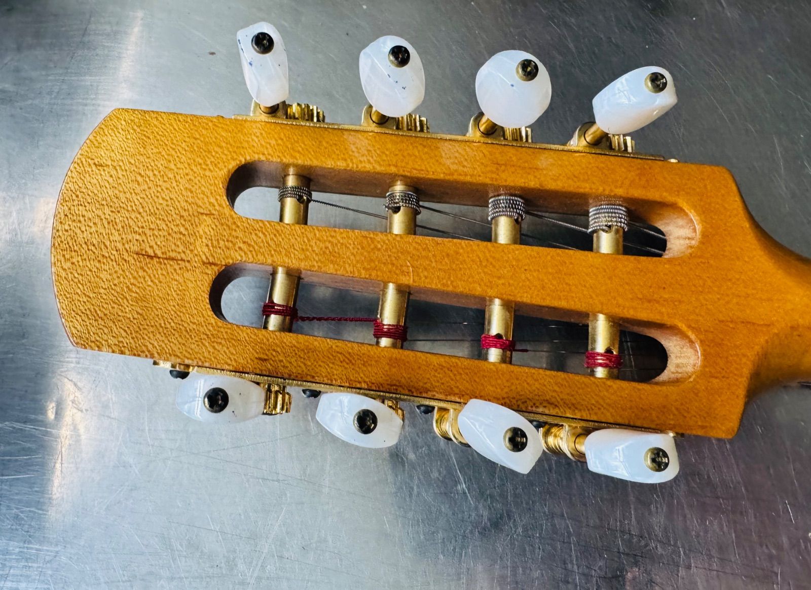 美品 鈴木楽器製作所 スズキ マンドリン M80 ハードケース 替弦付