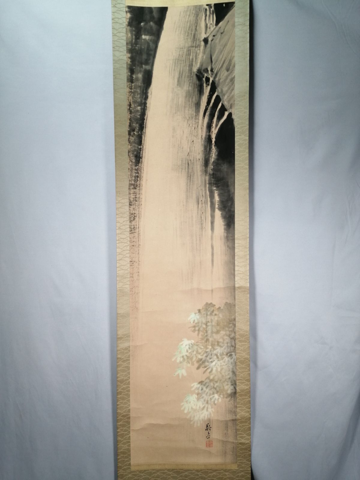茶道具】敬岳筆 『瀑布図』 茶掛 待合掛け 掛軸 軸C191 - メルカリ