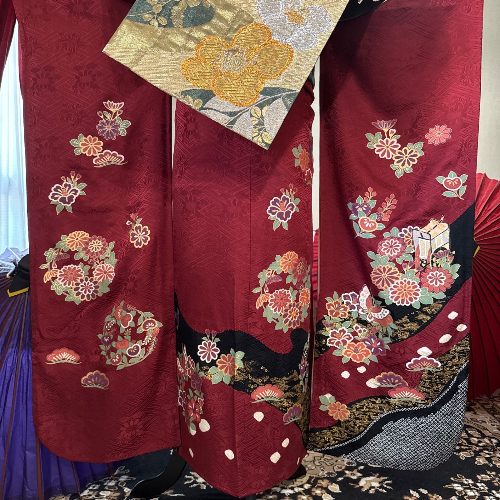 豪華振袖セット(4点)・袋帯・重ね衿・半衿・古典柄・金駒刺繍・御所車