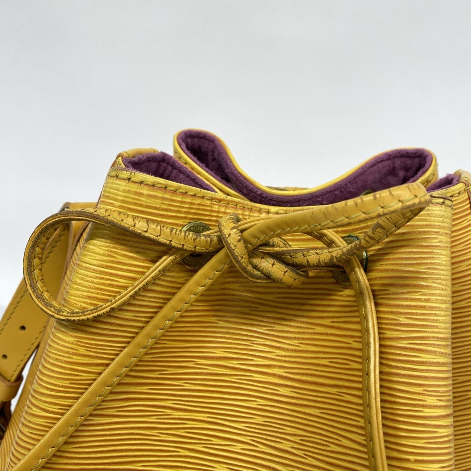 ルイ・ヴィトン(Louis Vuitton) ルイ・ヴィトン ショルダーバッグ エピ