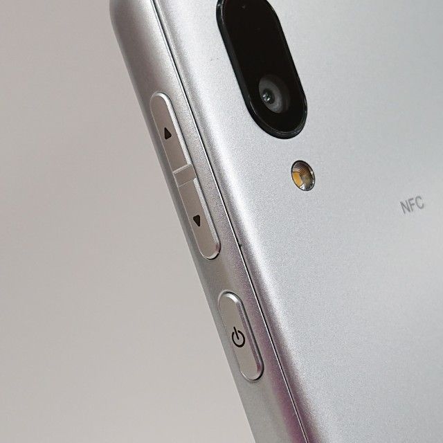 BASIO active SHG09 au シルバー 送料無料 本体 c16363 - メルカリ