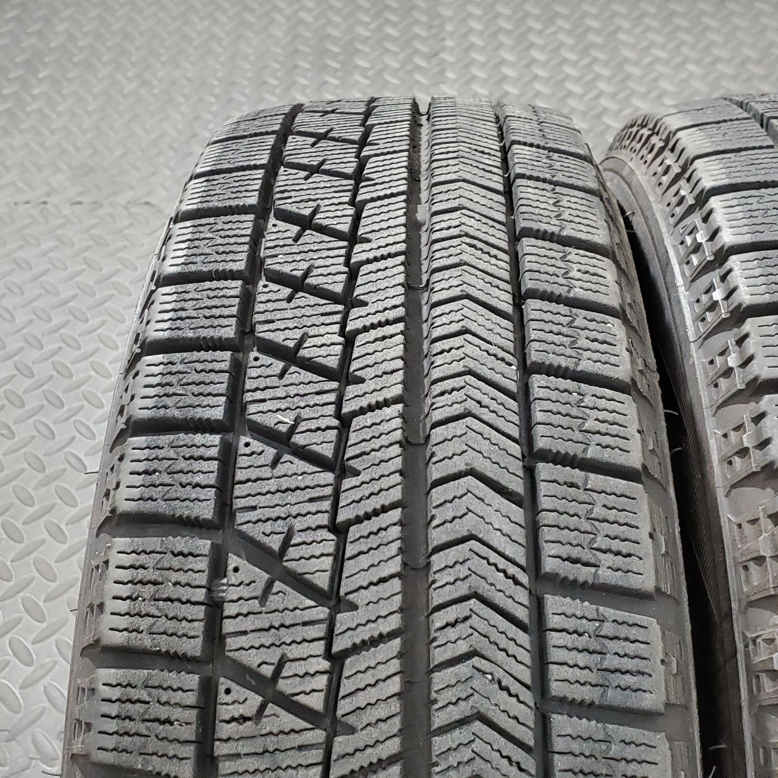 送料込★ブリヂストンスタッドレス★155/65R14★スペーシアギア、アルト 20年製 155/65R14 ブリヂストン ブリザックVRX スズキ アルト ワゴンR