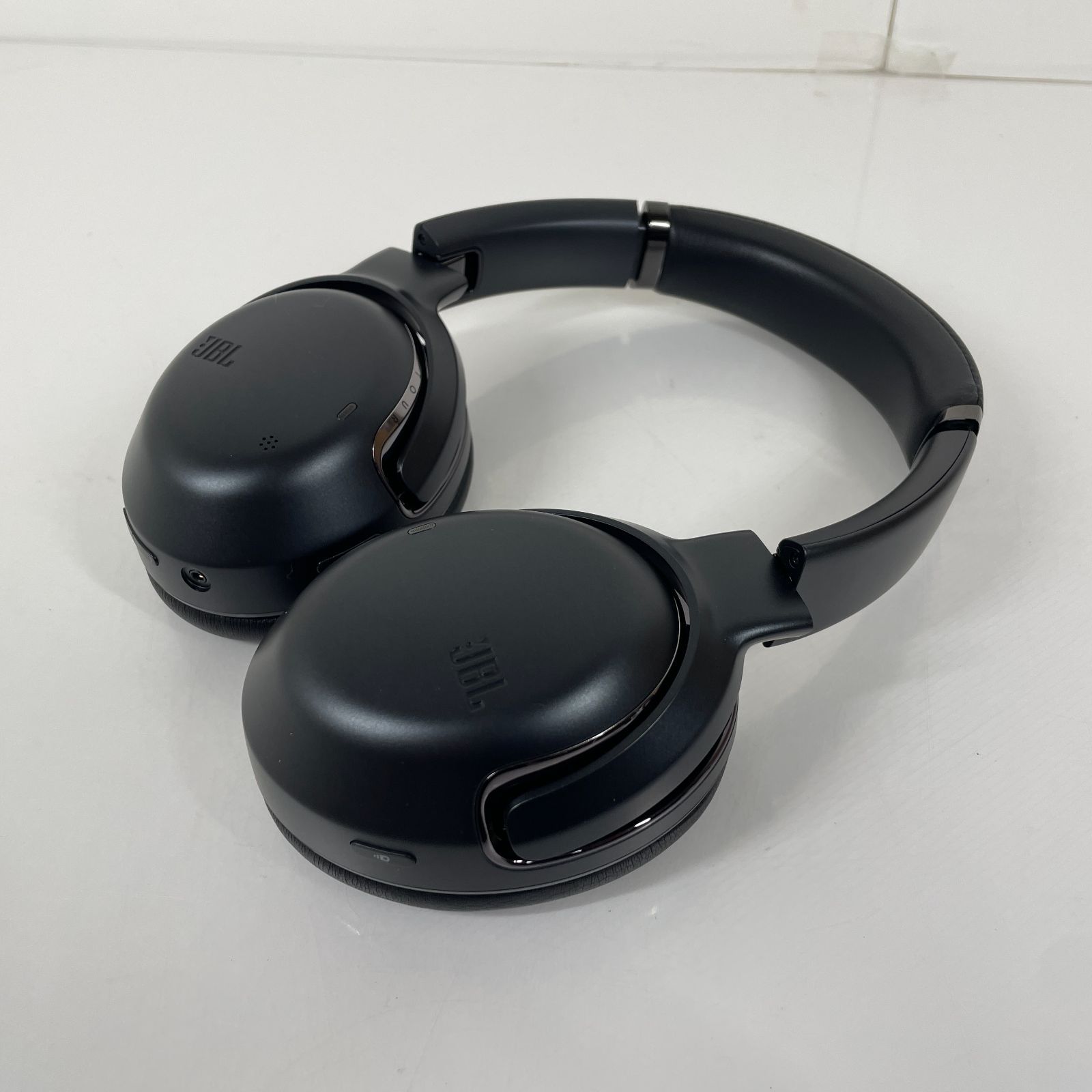 中古・美品】JBL TOUR ONE M2 ワイヤレス オーバーイヤー ヘッドホン