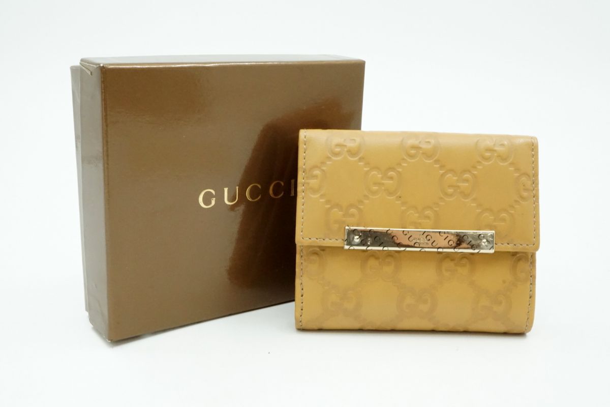 グッチ シマライン 二つ折り 財布 Wホック 型押しロゴ レザー
