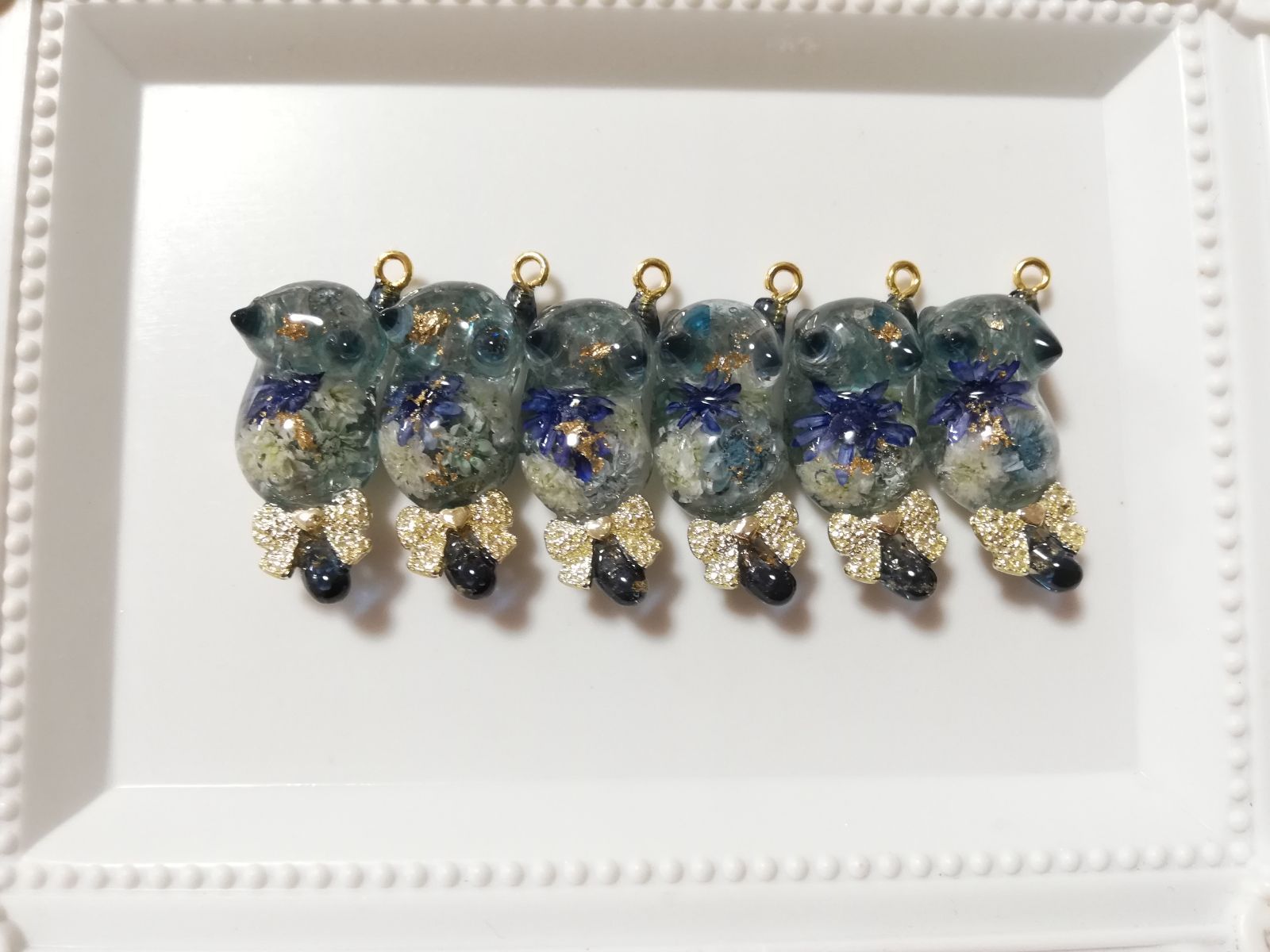 猫チャーム61 ぐで猫 じゃれ猫 天然石を詰め込んだにゃんこ 1個 - メルカリ