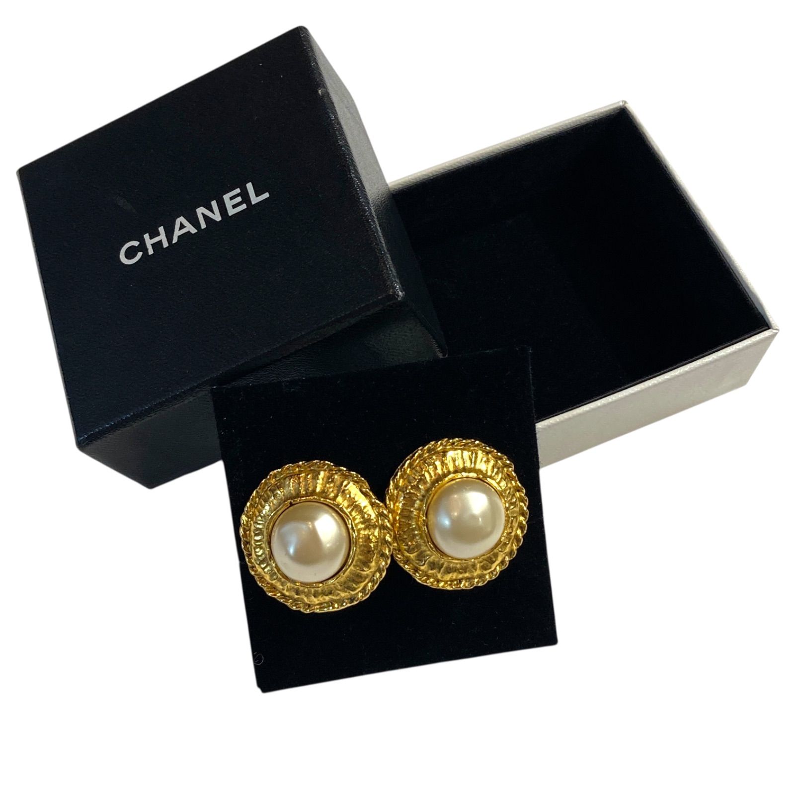 CHANEL シャネル フェイクパールイヤリング (両耳) ゴールド 