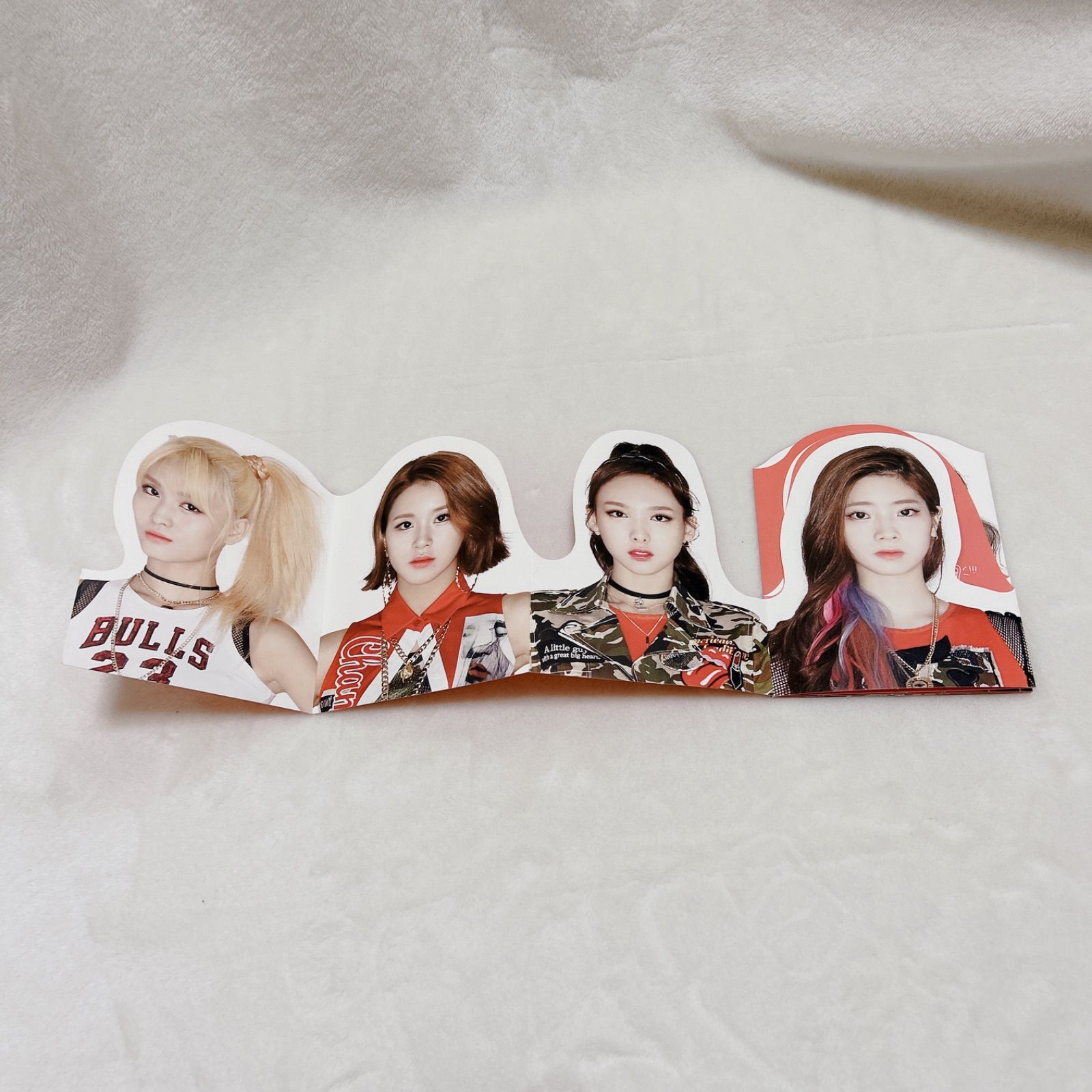 希少】twice the story begins 直筆 サイン - メルカリ