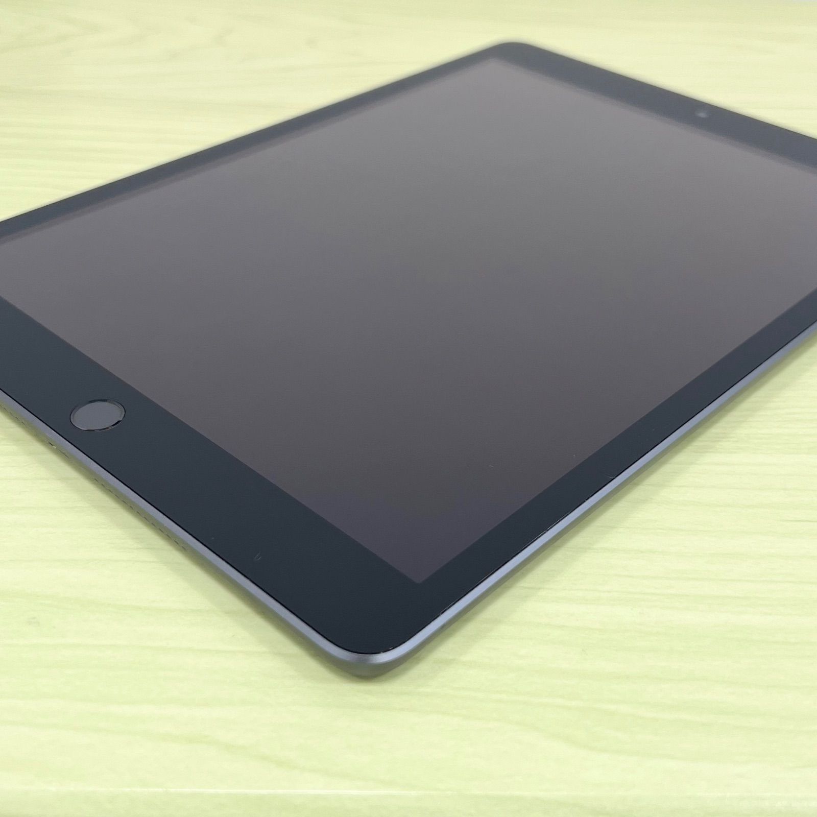 iPad 第9世代 64GB WiFiモデル 21728 - メルカリ