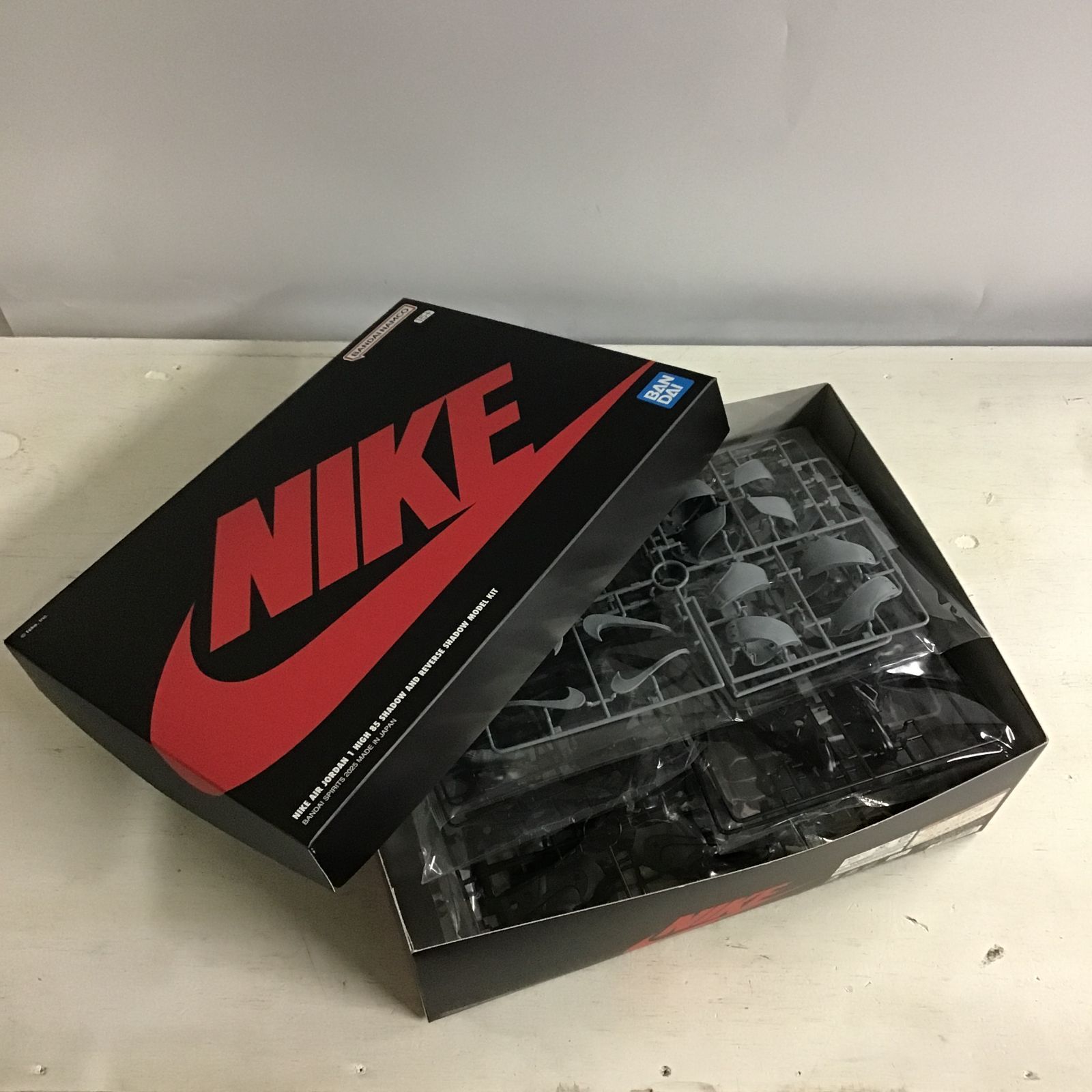 八戸81-1-20260114] NIKE AIR JORDAN 1 HIGH 85 SHADOW AND REVERSE