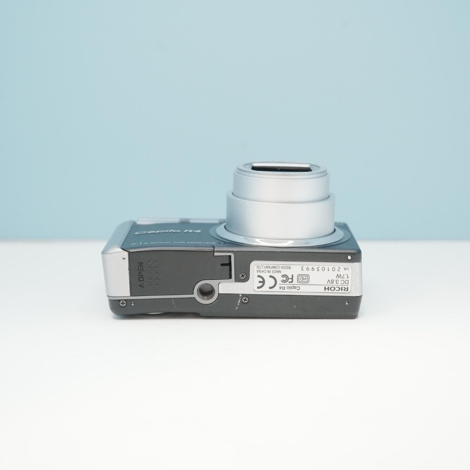 RICOH Caplio R4 デジカメ スマホ転送OK フルセット 美品 a5679 - メルカリ