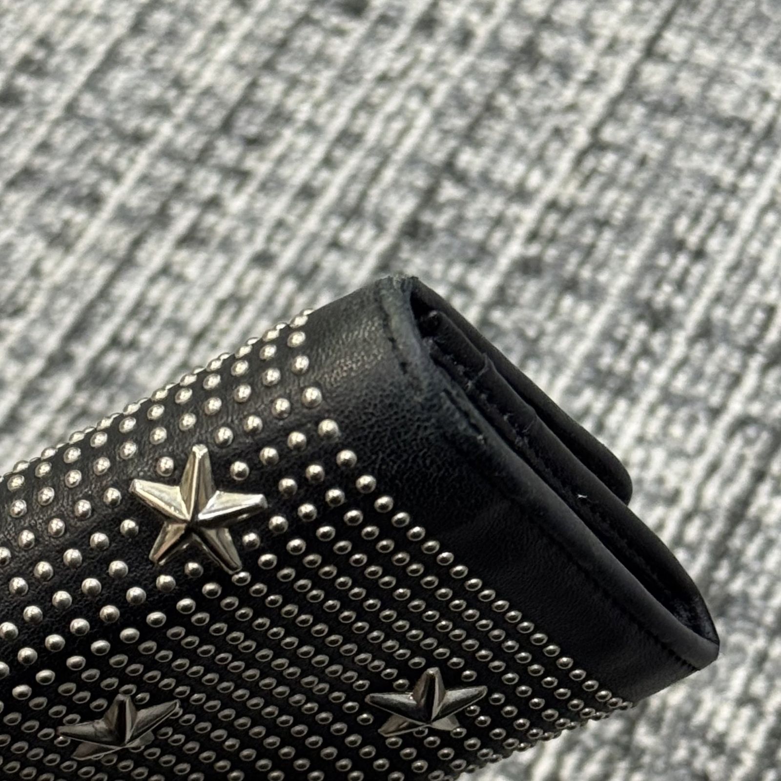 JIMMY CHOO 星型スタッズ ブラック長財布