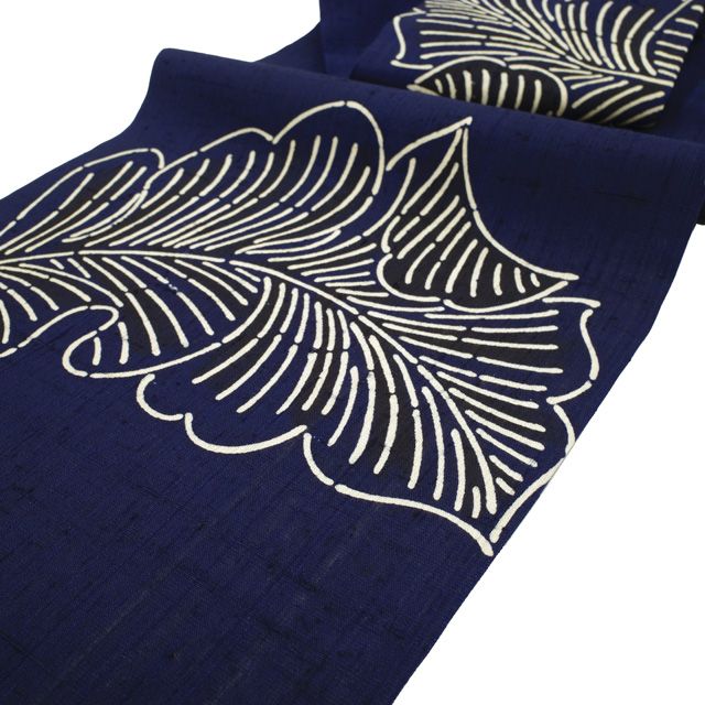 中古】 名古屋帯 九寸 紬 藍型 リサイクル 正絹 濃藍地 葉 リーフ 植物