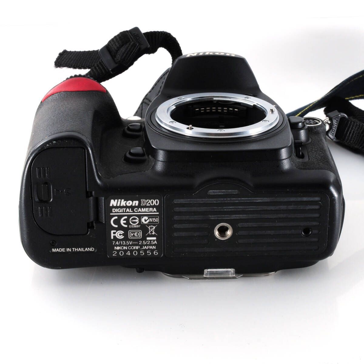 ファインダ内液晶の一部だけごく僅かに薄暗い【ニコン】Nikon D200