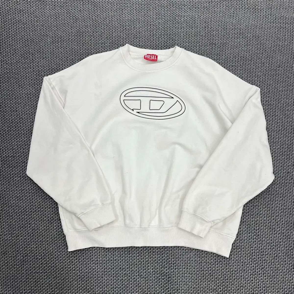 DIESEL BIGオーバル ロゴ 白 スウェット DIESEL スウェット ディーゼル 
