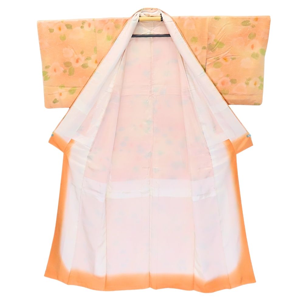 【中古】 小紋 光沢あり 正絹 オレンジ系 サーモンピンク グリーン 椿 可愛い 和装 呉服 和服 きもの レディース 女性 中古】 小紋 光沢あり 正絹 オレンジ系 サーモンピンク グリーン 椿