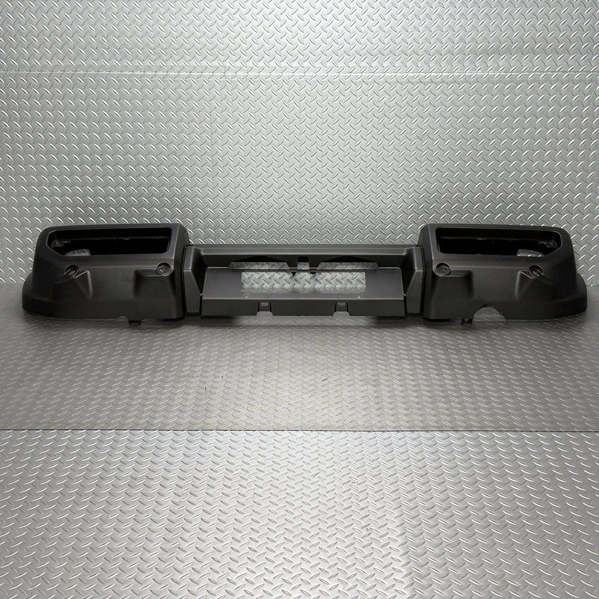 送料無料JB74W ジムニーシエラ 純正 リアバンパー センサー穴あり 素地