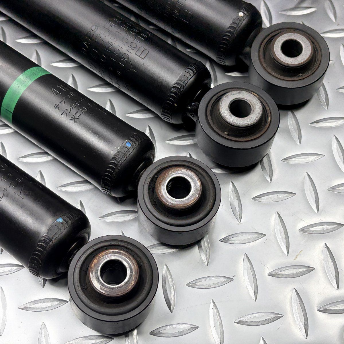 送料無料JB74W スズキ ジムニーシエラ 純正 サスキット 品番41600