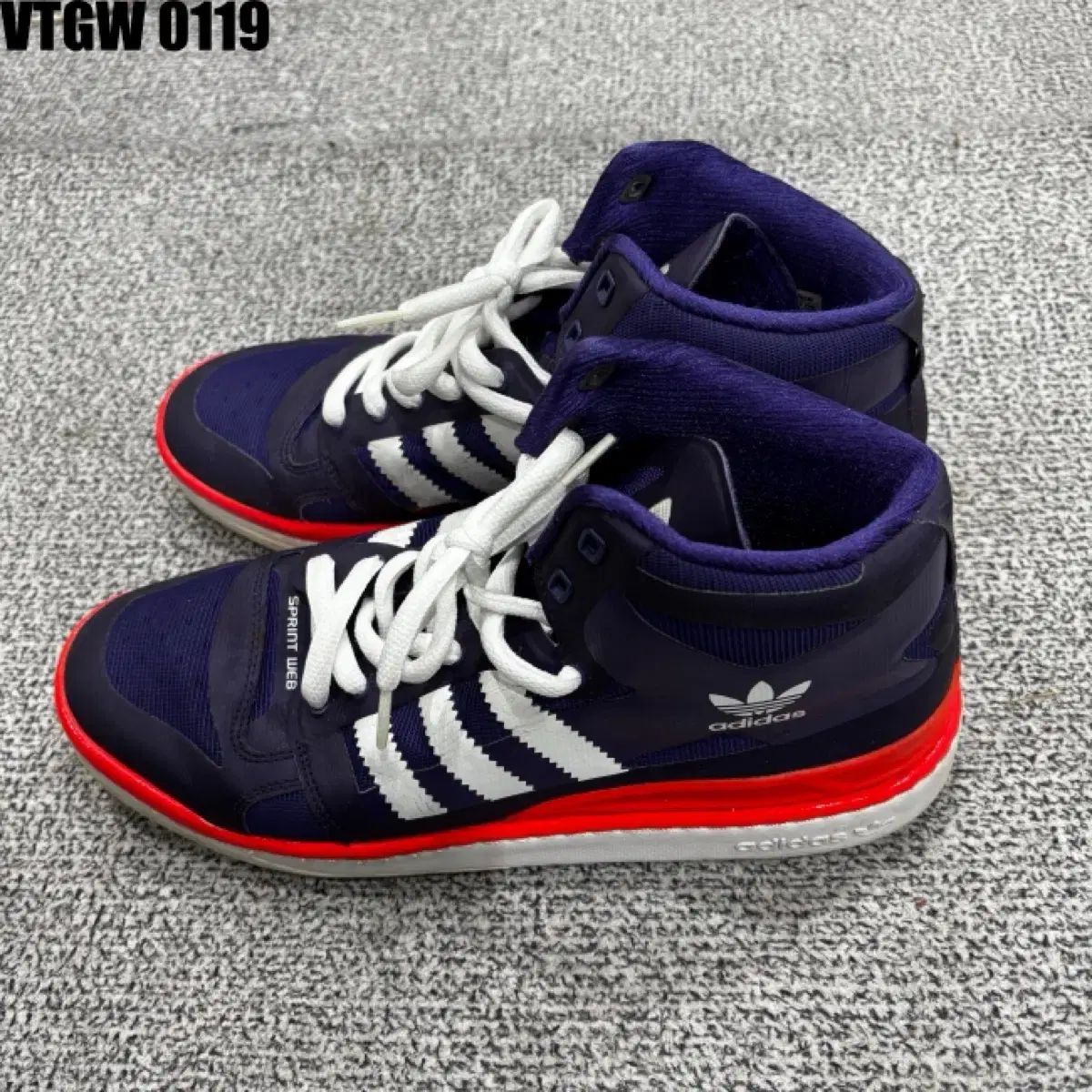 アディダス バスケシューズ ネイビー/レッド ハイトップ - メルカリ