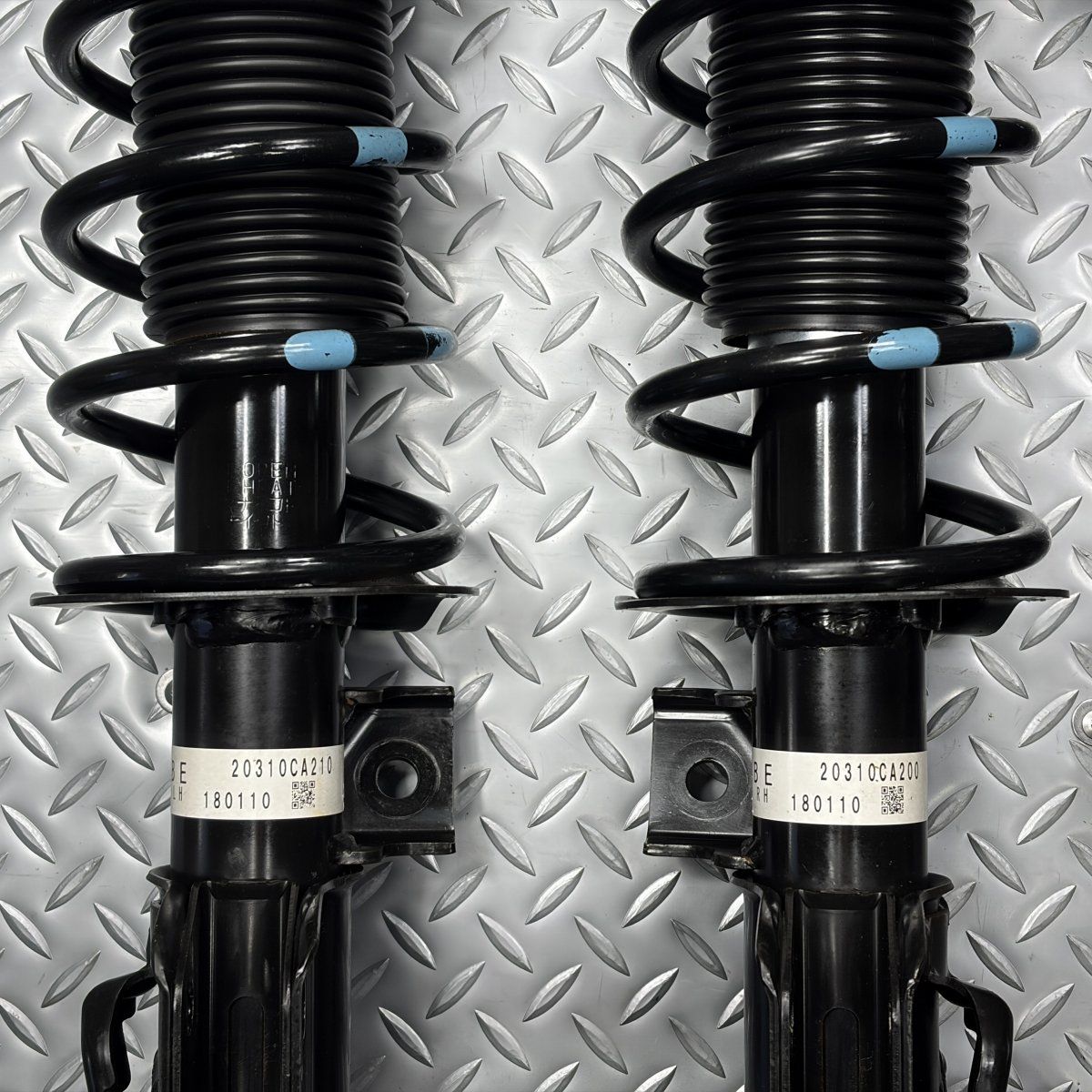 (ZC6)BRZ / (ZN6)86 後期 純正 SACHS製 サスキット1台分 ZC6)BRZ / (ZN6)86 後期 純正 SACHS製 サスキット1台分 - メルカリ