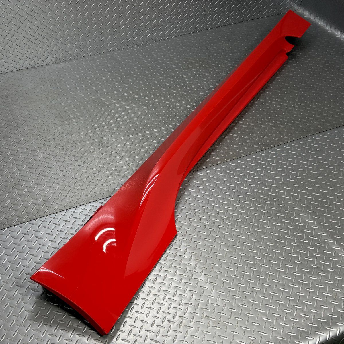 送料無料ZN8トヨタGR86/ZD8スバルBRZ 純正 サイドステップ左 赤/DCK