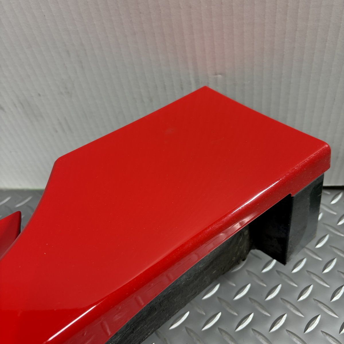 送料無料ZN8トヨタGR86/ZD8スバルBRZ 純正 サイドステップ右 赤/DCK