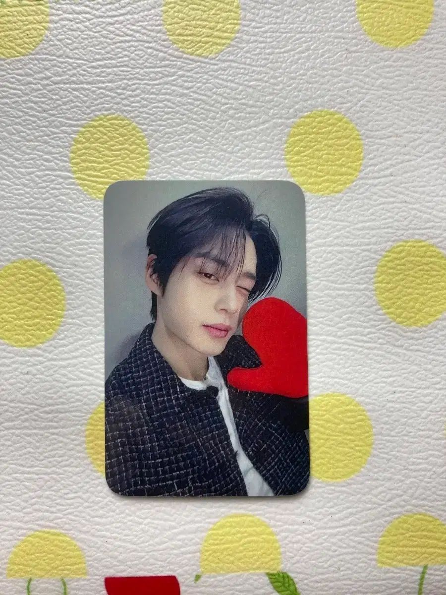 ZEROBASEONE(ゼロベースワン・ZB1・ゼベワン) トレカ キム・ジウン(KIM