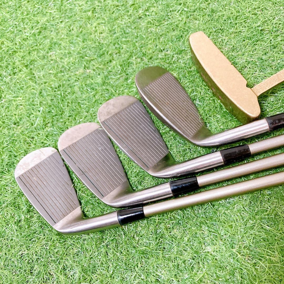 10.ゼクシオ 初心者オススメ ゴルフクラブ レディースセット 右利き