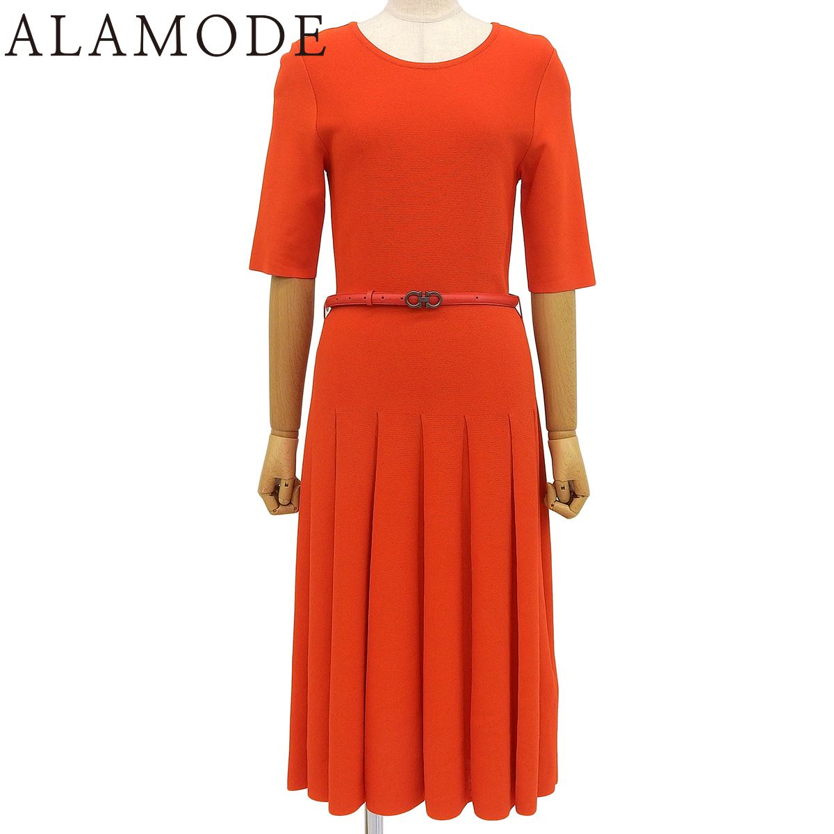 Salvatore Ferragamo(フェラガモ) 半袖 プリーツ ワンピース アパレル  