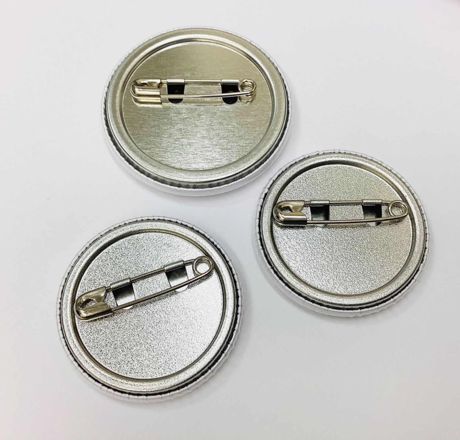 ☆CHENEL シャネル 缶バッジ3点セット CHANEL presents la Galerie du