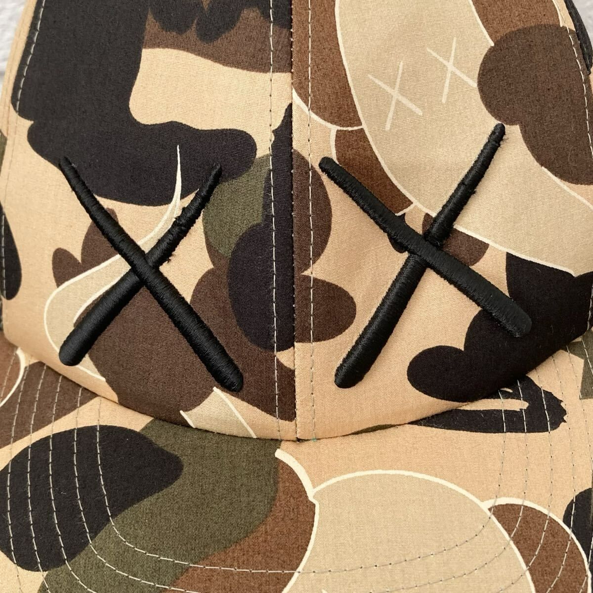 ☆新品☆ KAWS BENDY BAPE CAMO キャップ Mサイズ a bathing ape hat