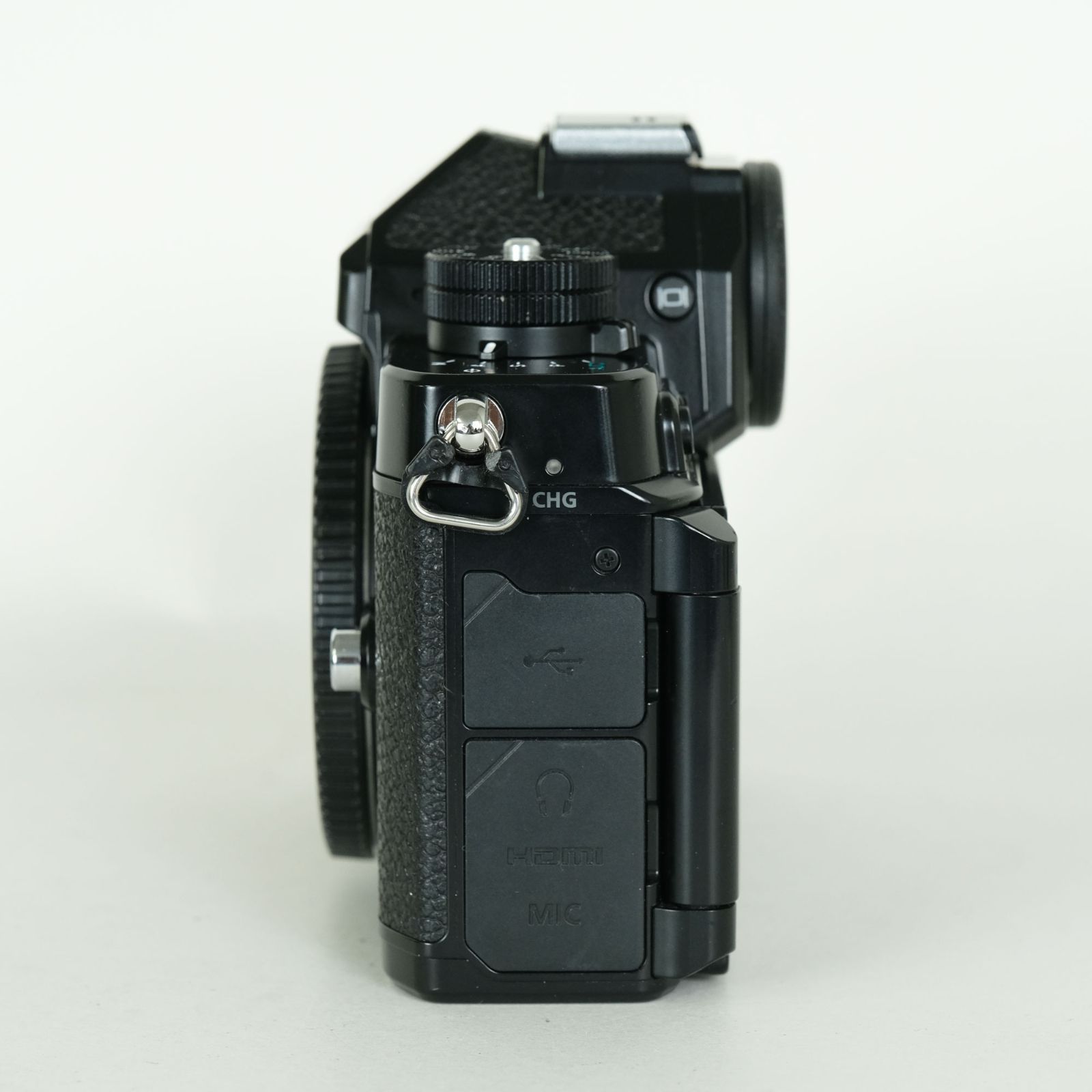 Nikon zf 本体 箱付き 少シャッター数 Nikon zf 本体 箱付き 少