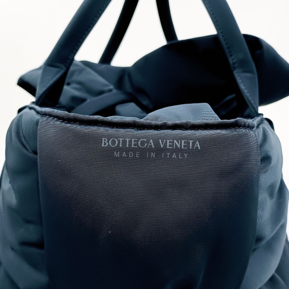 BOTTEGAVENETA ボッテガヴェネタ ラージ アルコ ナイロン トートバッグ