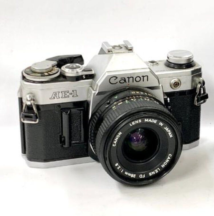 CANON AE-1 NEW FD 28 F/2.8 シルバー フィルムカメラ - メルカリ