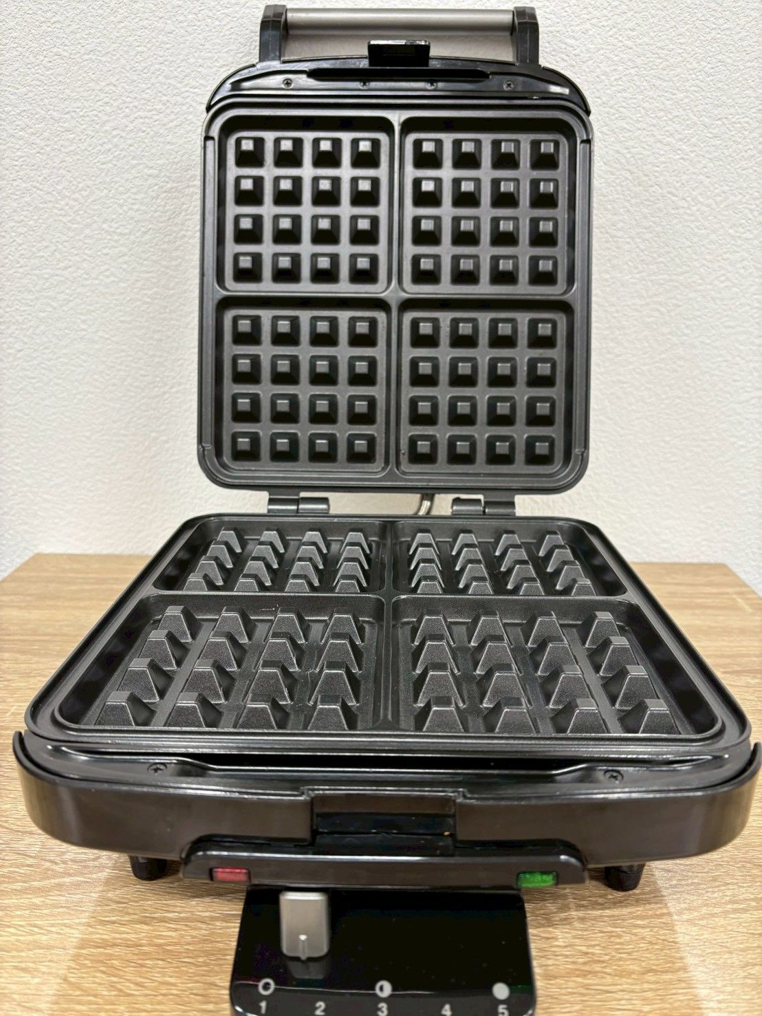 Cuisinart クイジナート 4枚焼き ワッフルメーカー WAF-100JBS 温度