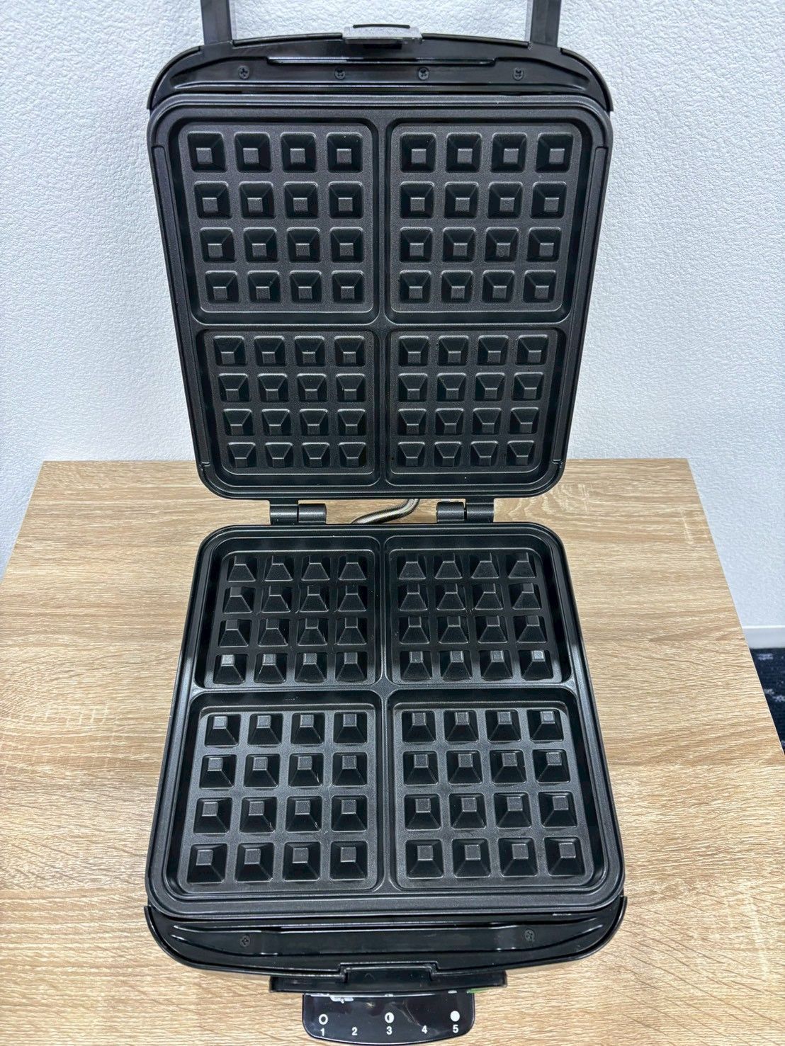 Cuisinart クイジナート 4枚焼き ワッフルメーカー WAF-100JBS 温度