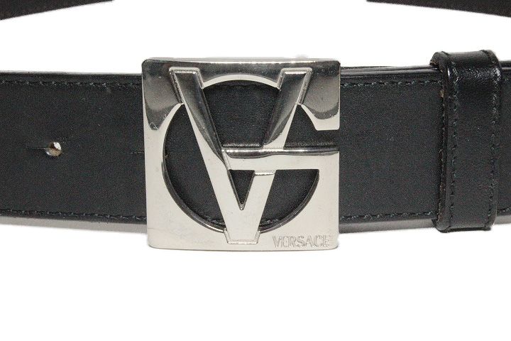 GIANNI VERSACE ジャンニ ヴェルサーチ メデューサ エンボス GV