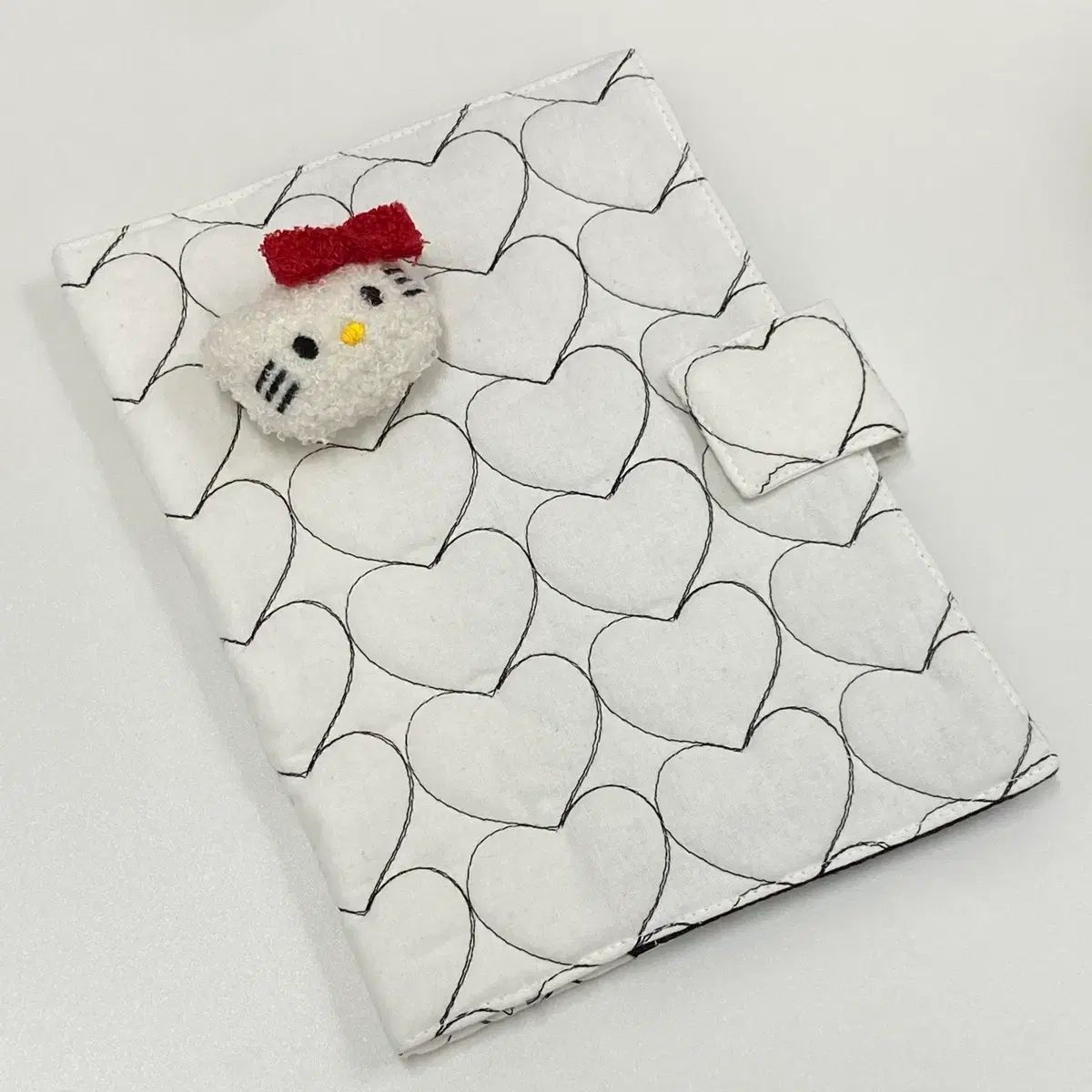 ハローキティ ハートキルティング ブックカバー ハンドメイド