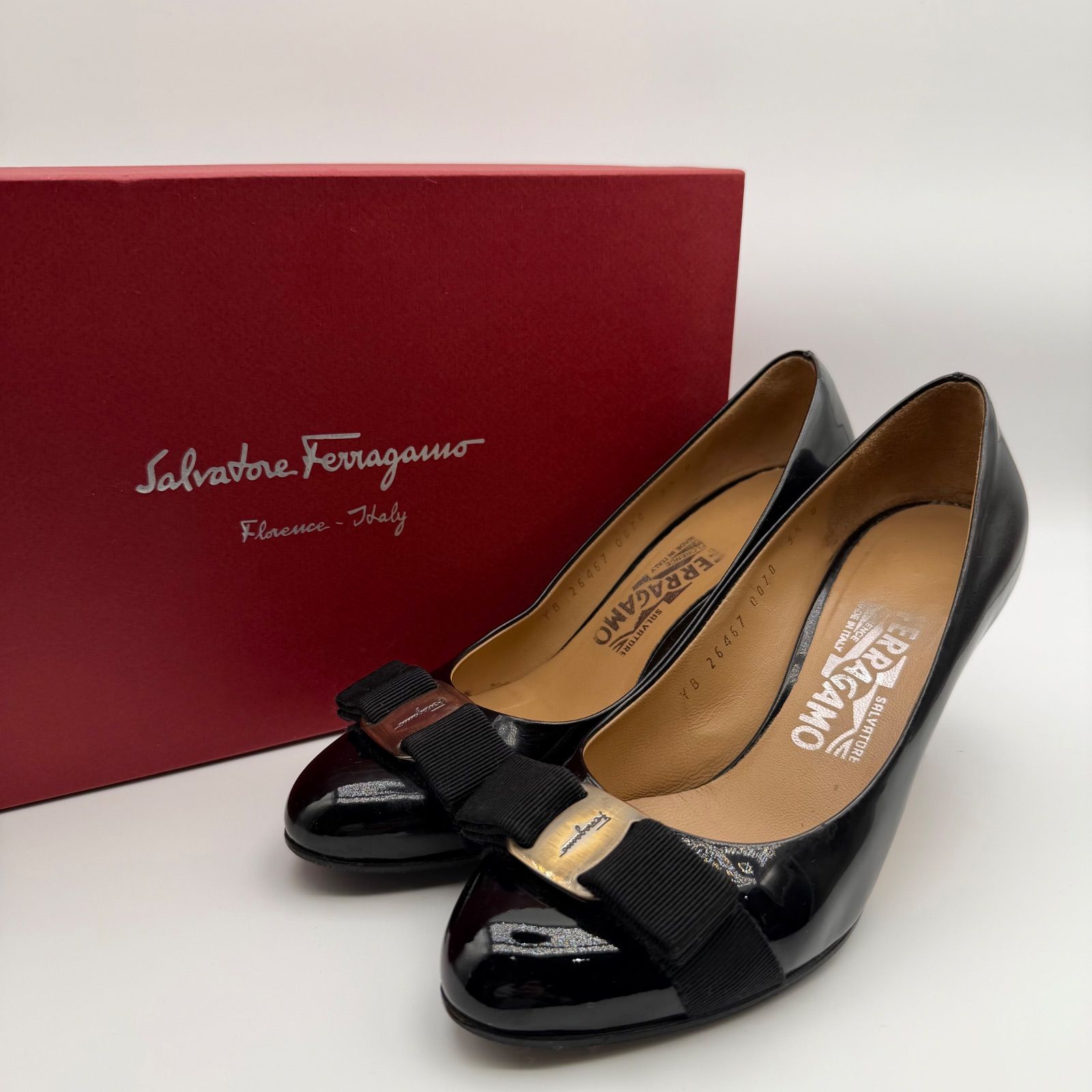 最終値下げ！】サルヴァトーレ・フェラガモ Salvatore Ferragamo Vara 