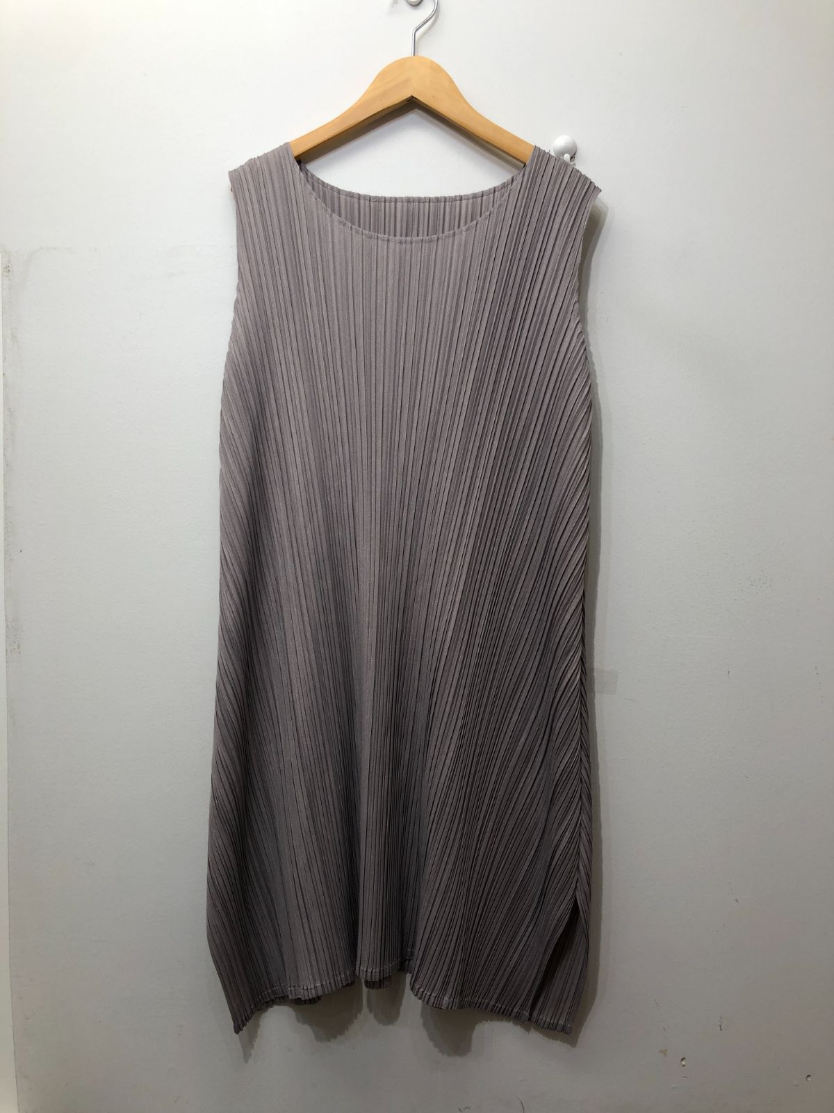 856☆PLEATS PLEASE プリーツプリーズ イッセイミヤケ☆ノースリーブ