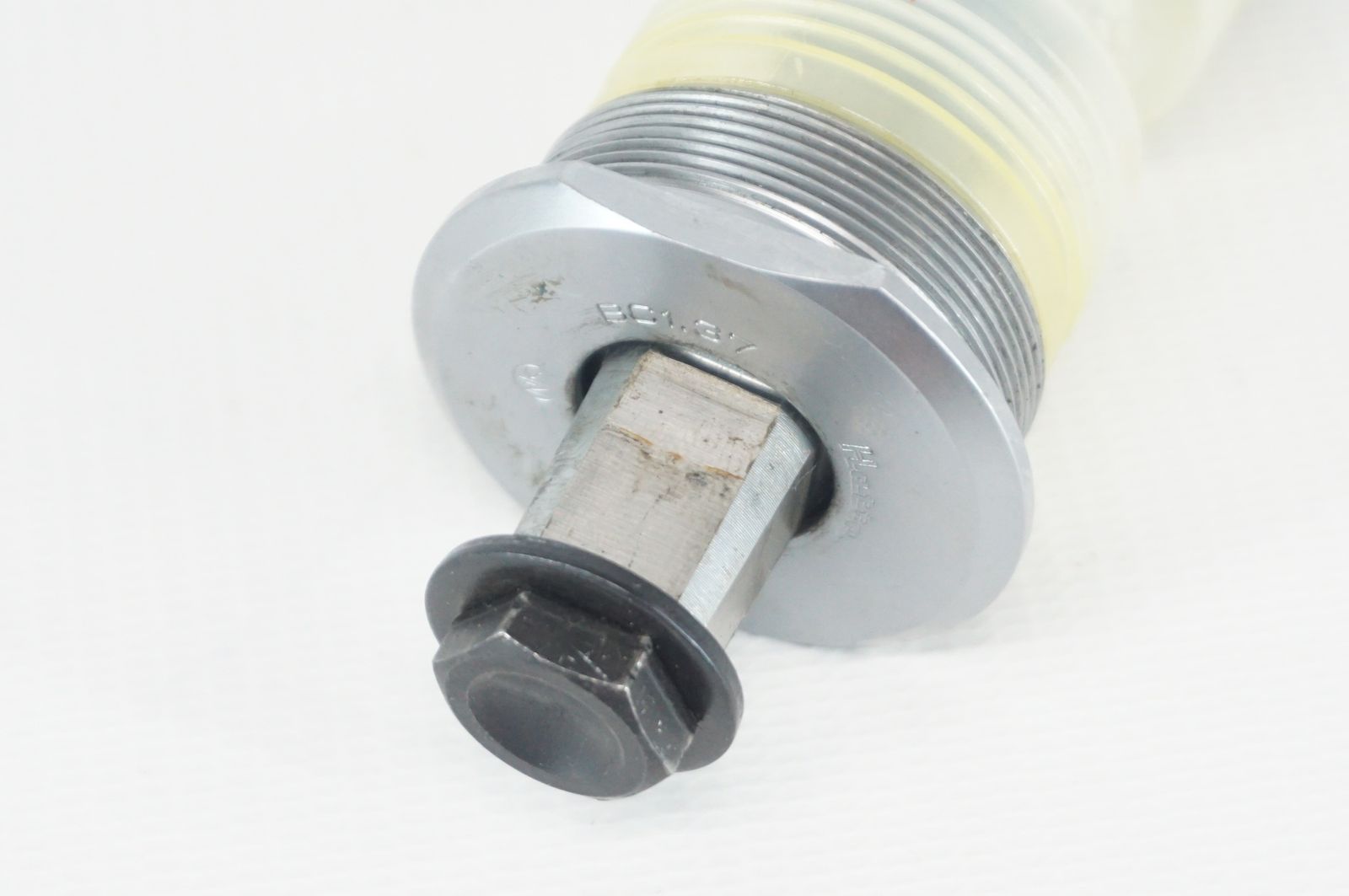 HATTA 「ハッタ」 R9400 NJS 110mm ボトムブラケット / バイチャリ阪急