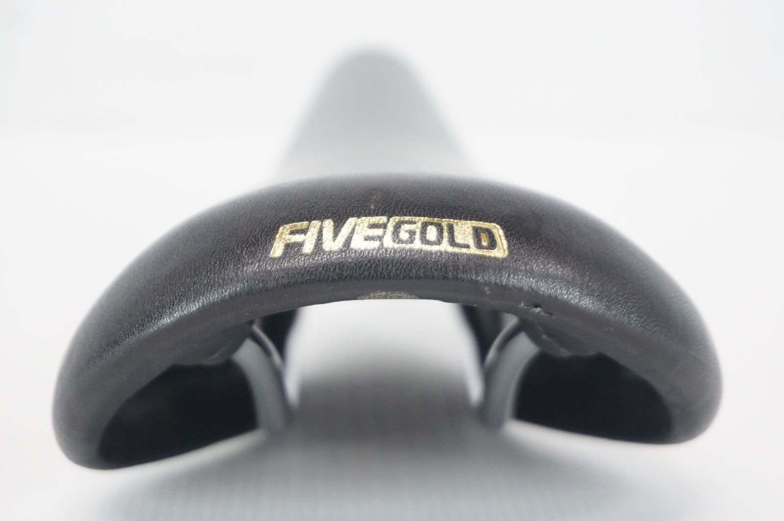 FIVEGOLD 7サドル ホワイト 競輪 NJS サドルはカシマックスのファイブ
