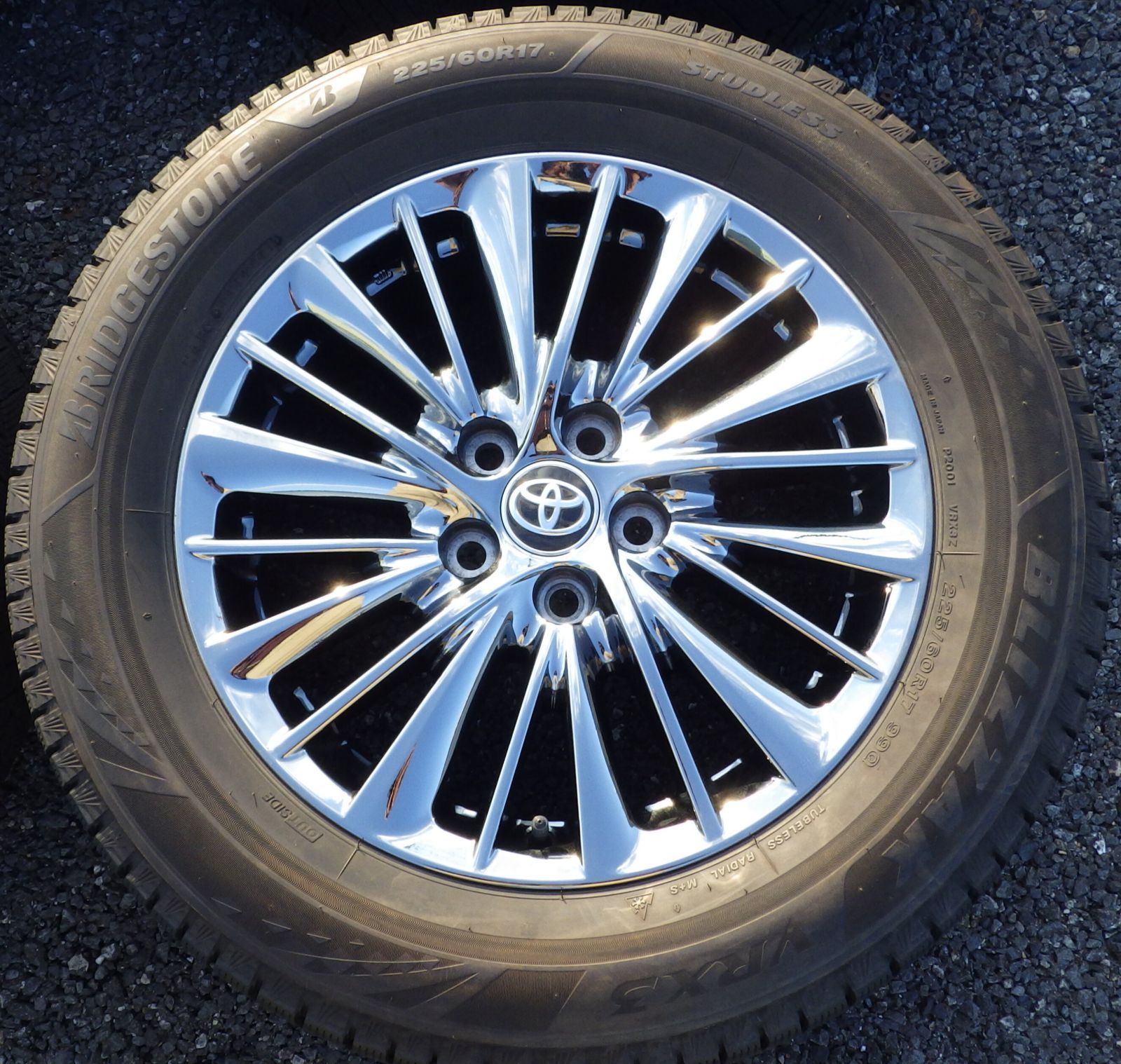 D1662)AWタイヤ☆30アルファード・ヴェルファイア後期□TOYOTA純正 