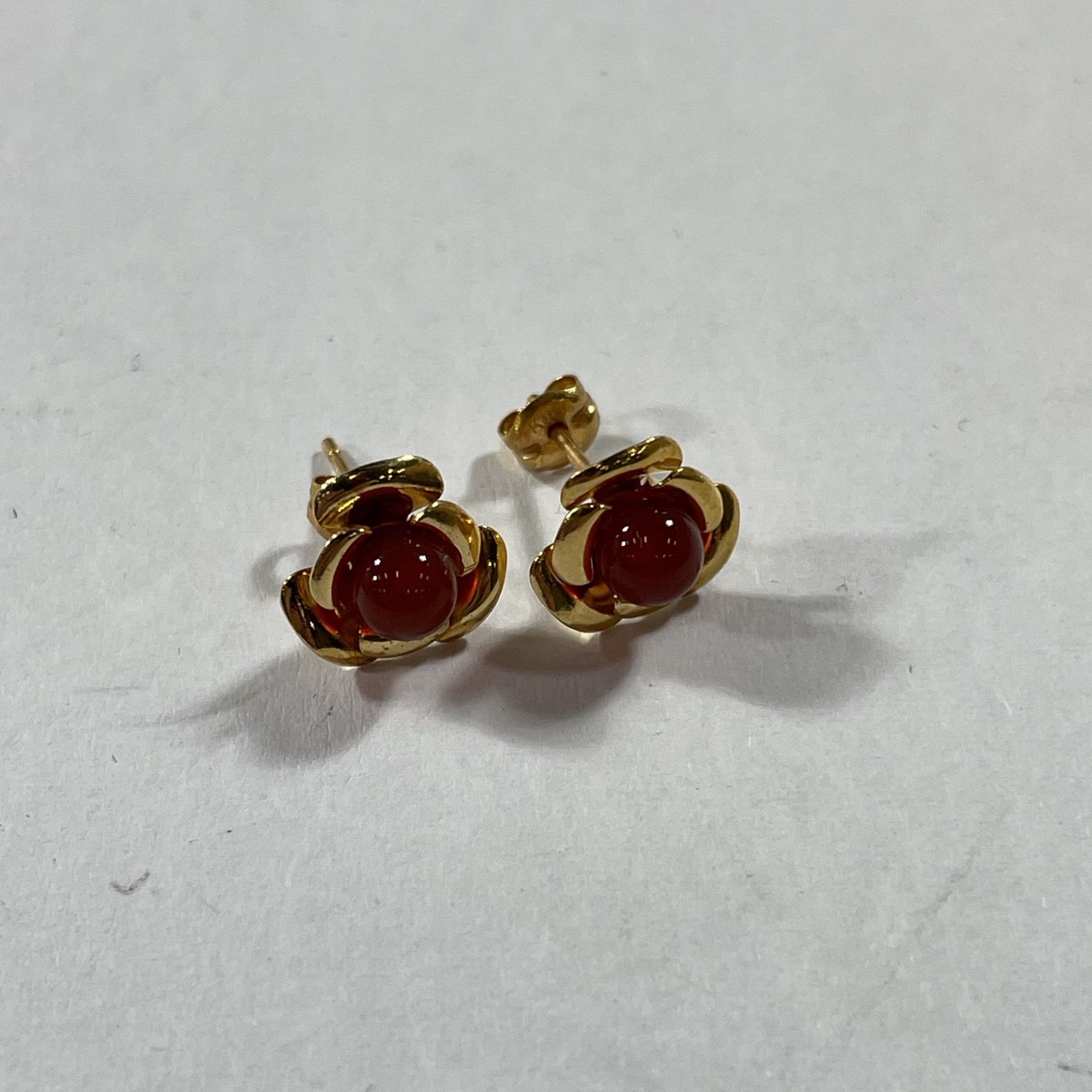 ☆ K18刻印 18金 花モチーフ レッド 両耳ピアス キャッチ/ポスト 刻印 